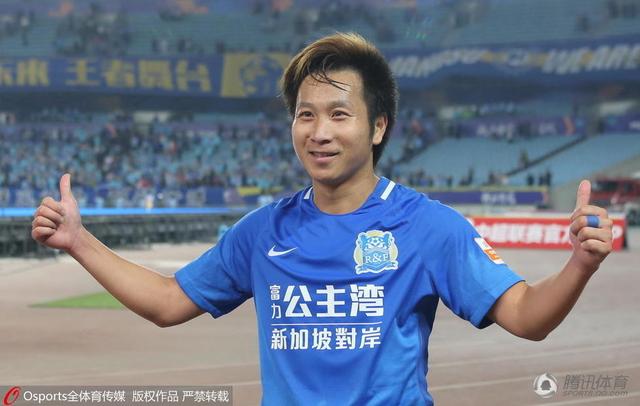 对于深耕电影、深耕表演这件事，张震表示自己一定会继续坚持下去，“不一定非要朝着某一个方向去做，只要扎扎实实地做，自然而然就会打动人心，就会创作出好看的电影”。