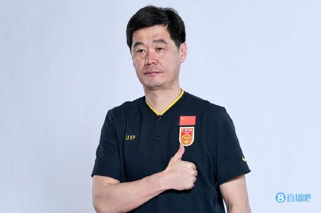 过去,可能用三分钟时间铺垫一个场景再抖出一个包袱,而现在的观众在三分钟内期待看到更多的内容,如三个段子、一个谐音梗以及反转等,这对喜剧创作的节奏感和信息量都提出了更高的挑战。
